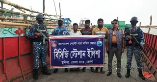 ভোলায় যৌথবাহিনীর অভিযান: দুই দিনে আটক ৪, জব্দ তিন ট্রলার
